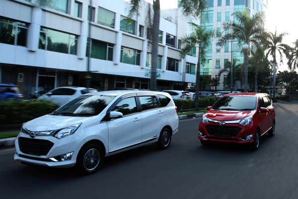 Daihatsu_Sigra_otomatis_Vs_Manual-7