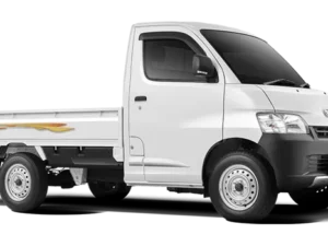 Daihatsu Gran Max warna putih terlihat dari depan samping.